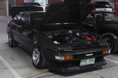 PARANAQUE, PH - 25 Mayıs - Toyota trueno Auto Industria 25 Mayıs 2025 tarihinde Paranaque, Filipinler 'de sıcak yaz karşılaşması. Auto Industria Filipinler 'de bir otomotiv kaynağıdır..