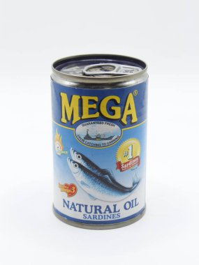 MANILA, PH - 22 Şubat - Mega doğal sardalya konserveleri 22 Şubat 2025 tarihinde Manila, Filipinler 'de. Mega, Filipinler 'de konserve üreticisi..