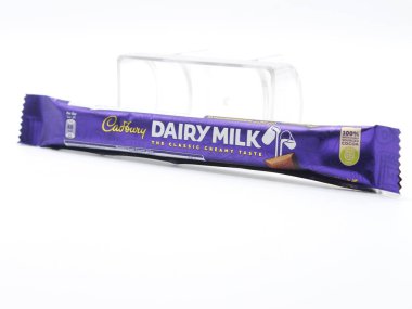 MANILA, PH - 22 Şubat - Cadbury Süt Çikolatası 22 Şubat 2025, Manila, Filipinler. Cadbury Birmingham, Birleşik Krallık 'ta çikolata üreticisi..