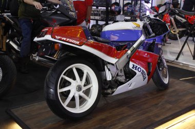 MUNTINLUPA, PH - SEPT 6 - Honda vfr750r Ride Ph 8 Eylül 2025 tarihinde Muntinlupa, Filipinler 'de. Ride Ph, Filipinler 'de bir motosiklet medya platformudur..