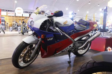 MUNTINLUPA, PH - SEPT 6 - Honda vfr750r Ride Ph 8 Eylül 2025 tarihinde Muntinlupa, Filipinler 'de. Ride Ph, Filipinler 'de bir motosiklet medya platformudur..