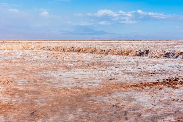Terreno Eroso Ricoperto Minerale Bianco Nel Deserto Atacama — Foto Stock