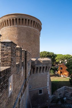 Antik Ostia 'daki Giulio II Kalesinin dış cephesi