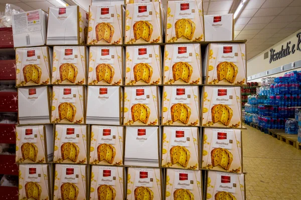 stock image Fossano, Italy - November 11, 2022: stack of packs of classico panettone for sale in Lild italian discount store, panettone is an Italian dessert cake for Christmas