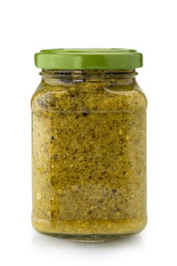 Cam kavanoz pesto alla genovese beyaz, kırpma yolu dahil. Fesleğen, çam fıstığı sosu ve zeytinyağı.