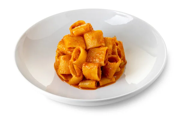 Mezze Maniche Macaroni Pasta Gekookt Met Rode Tomatensaus Witte Plaat — Stockfoto