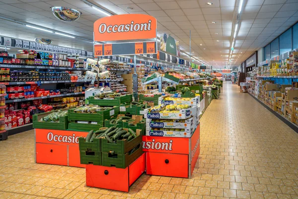 Fossano Italy May 2023 Lidl Discount Store Interior Aisles Shelves — Stock Photo, Image