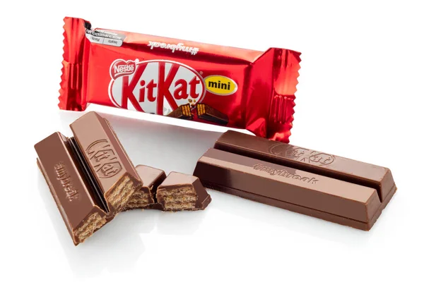 Італія Червня 2023 Kit Kat Mini Nestle Шоколадний Вафель Створений — стокове фото