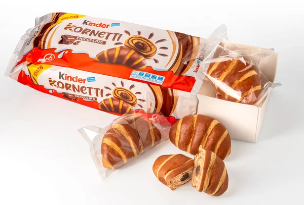 Italie Juin 2023 Chocolat Kinder Kornetti Pack Six Isolé Sur — Photo