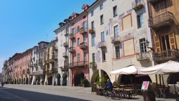 Cuneo Piémont Italie Août 2023 Bâtiments Anciens Décorés Avec Arcade — Video