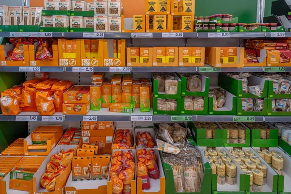 Италия Августа 2023 Года Паста Хлеб Другие Продукты Глютена Упаковках — стоковое фото