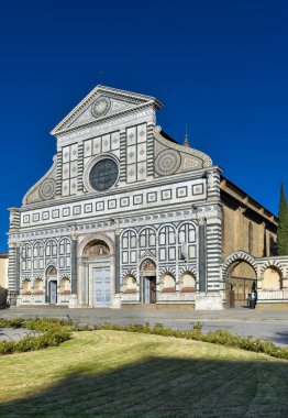 Floransa, İtalya - 24 Kasım 2023: Santa Maria Novella Bazilikası Floransa 'daki en önemli kiliselerden biridir
