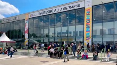 Torino, İtalya - 10 Mayıs 2024: Salone Internazionale del Libro di Torino 'nun (Uluslararası Torin Kitap Fuarı) 36.