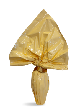 Paskalya çikolatası krema ile kaplanmış altın saten kurdeleyle boyanmış.