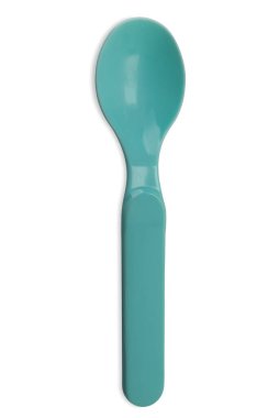Bebek plastik kaşık, mavi hafif kaşık beyazda izole edilmiş ve kırpma yolu da dahil olmak üzere çocuklar için. 