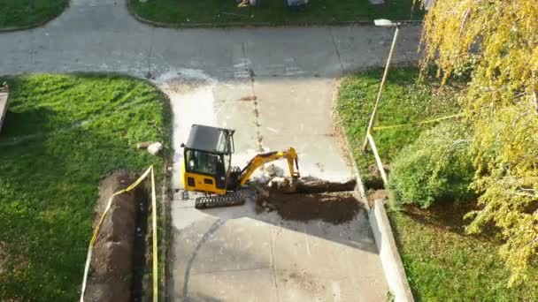 Sremska Mitrovica Serbia November 2022 Digging Hole Trench Removing Soil — Stock Video