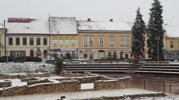 Sremska Mitrovica Serbia 2023 Snowfall City Zitni Trg Historical Square — Vídeo de Stock