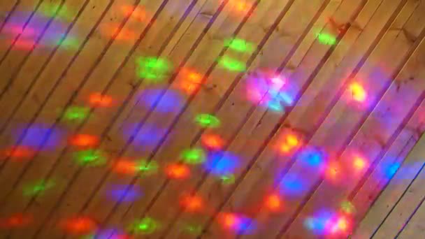 Laserlichtshow Weihnachten Oder Neujahr Einer Holzwand Innenraum Festliche Oder Disco — Stockvideo