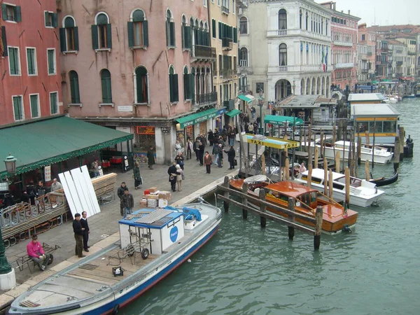 Венеция Италия 2007 Венецианские Улицы Изящными Фасадами Зданий Гранд Канал — стоковое фото
