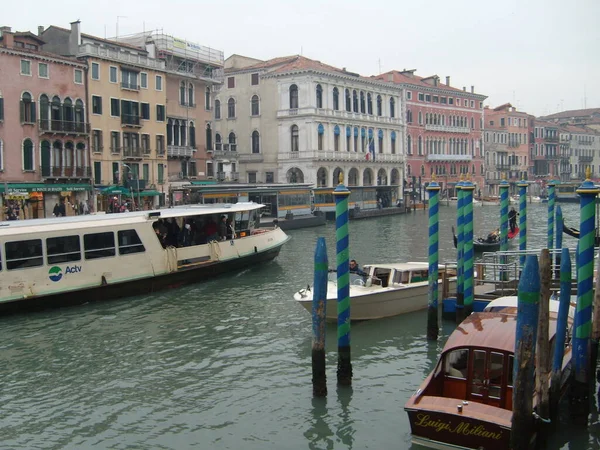 Wenecja Włochy 2007 Weneckie Ulice Eleganckimi Fasadami Budynków Kanał Grande — Zdjęcie stockowe