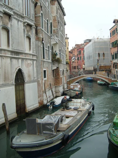 Velence Olaszország 2007 Velencei Utcák Kecses Homlokzattal Nagy Csatorna Csatorna — Stock Fotó