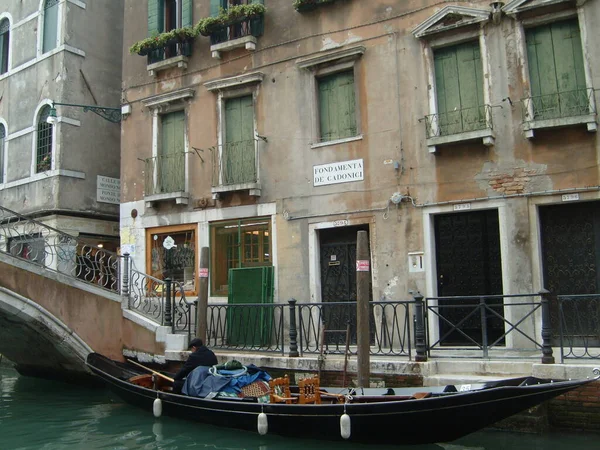 Венеція Італія 2007 Венеціанські Вулиці Граціозними Фасадами Гранд Канал Уздовж — стокове фото