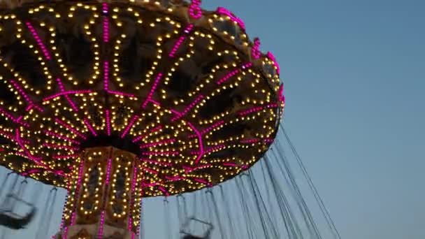 Carrousel Chaîne Tourne Cercle Parc Attractions Loisirs Les Gens Tournent — Video