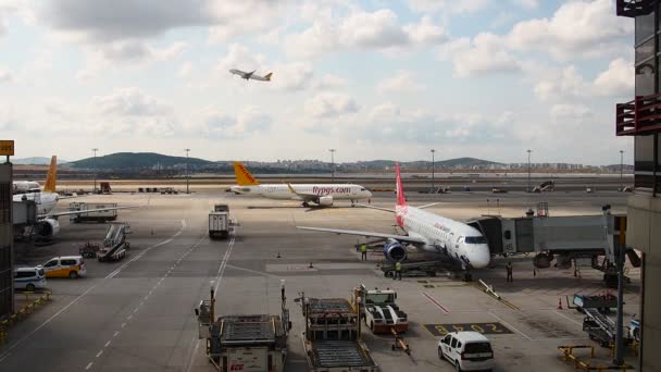 Κωνσταντινούπολη Sabiha Gokcen Διεθνές Αεροδρόμιο Turkiye Τουρκία 2022 Runway Πήγασος — Αρχείο Βίντεο