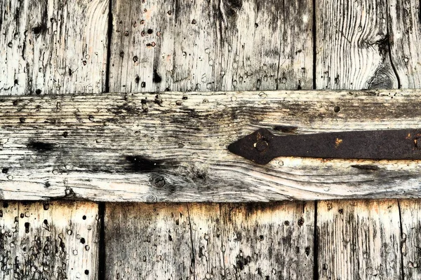 Kırsal Bir Ahırın Eski Ahşap Kapısı Kilitliydi Ahşap Bir Tahta — Stok fotoğraf