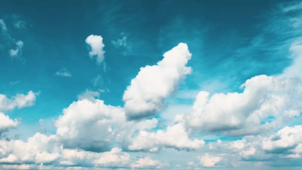 Fast Moving Cumulus Cirrostratus Stratocumulus Clouds Blue Sky Changing Climate — Vídeo de Stock