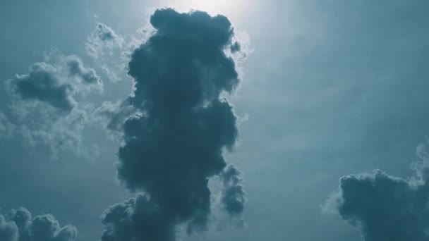 Time Lapse Όμορφο Γαλάζιο Ουρανό Σύννεφα Και Ήλιο Ταχεία Κίνηση — Αρχείο Βίντεο