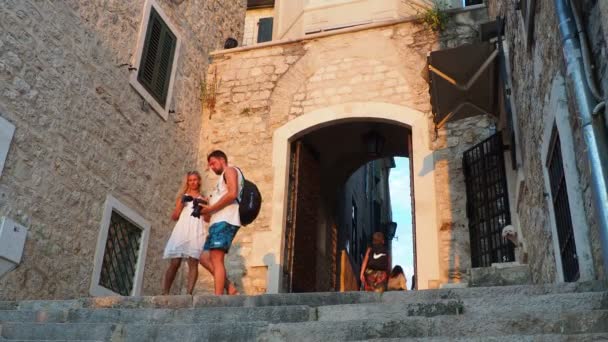 Herceg Novi Montenegro 2022 Sahat Kula Una Torre Reloj Pasaje — Vídeos de Stock