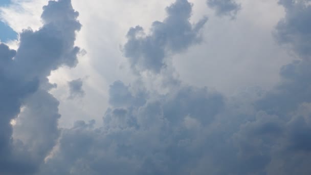Beautiful Clouds Sky Volumetric Light Effect Sunrays Hidden Approaching Dark — Stock Video