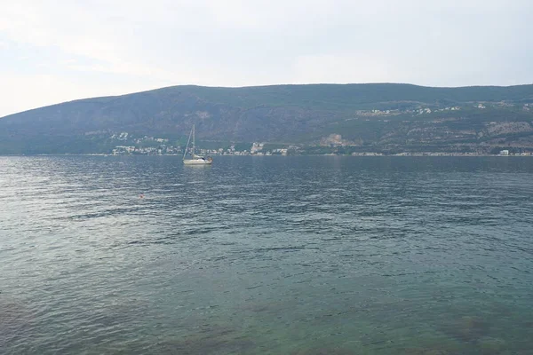 Herceg Novi Černá Hora 2022 Dovolená Moři Výlet Lodě Plují — Stock fotografie