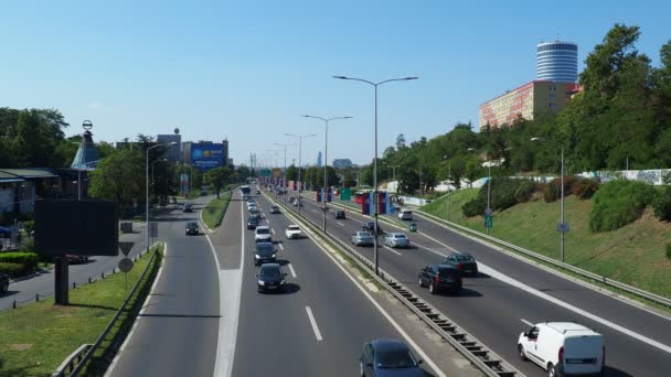 Belgradin Serbia Näkymä Jalankulkijoiden Sillalta Gucevska Deligradska Kadun Bulevardin Luj — kuvapankkivideo