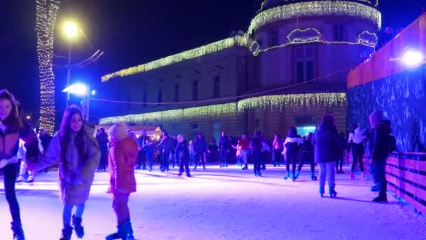 Sremska Mitrovica Serbia December 2023 City Ice Skating Rink Children — Stock Video