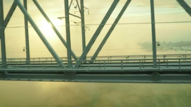 Volkhov Rusland Rijden Langs Spoorbrug Volkhov Rivier Naast Hydro Elektrische — Stockvideo