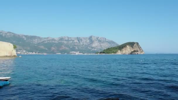 Μπούντβα Μαυροβούνιο Όμορφη Καλοκαιρινή Μέρα Στην Αδριατική Θάλασσα Νησί Σβέτι — Αρχείο Βίντεο