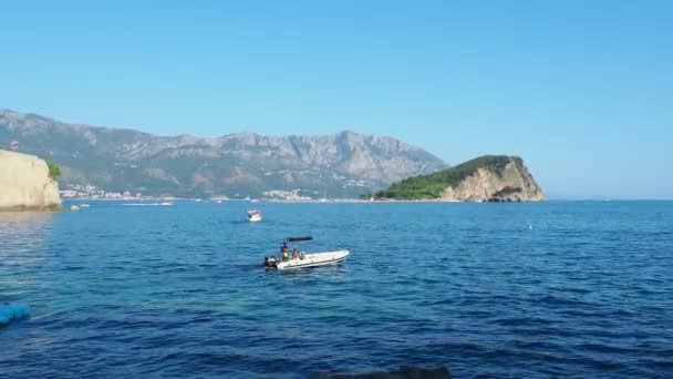Budva Czarnogóra Piękny Letni Dzień Nad Adriatykiem Wyspa Sveti Nikola — Wideo stockowe