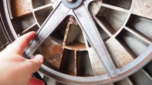 Belgrado Serbia Daño Unidad Rodamientos Lavadora Demostración Mano Manchas Oxidadas — Vídeo de stock