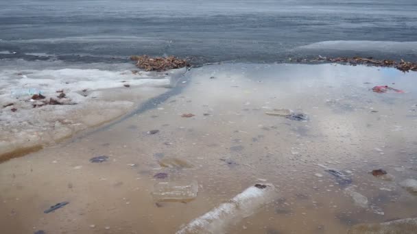 Πάγος Παρασύρεται Την Άνοιξη Στη Λίμνη Ονέγκα Καρέλια Επικίνδυνος Πάγος — Αρχείο Βίντεο
