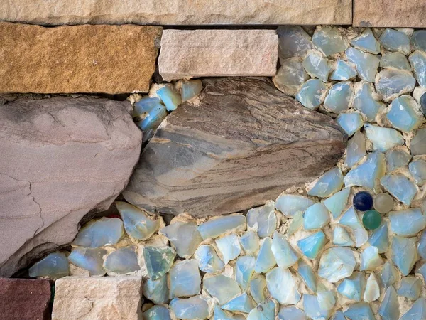 Θραύσματα Πέτρας Στον Τοίχο Σφραγισμένα Τσιμεντοκονίαμα Φόντο Υφής Για Διακοσμητικό — Φωτογραφία Αρχείου
