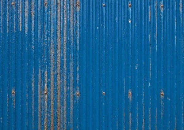 古いと錆びたブルー亜鉛シート壁ヴィンテージスタイル 装飾的なデザインのための背景ヴィンテージスタイル — ストック写真