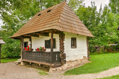 Bran Rumen Drakula Kalesi yakınlarındaki eski orijinal binaları olan Royal Park