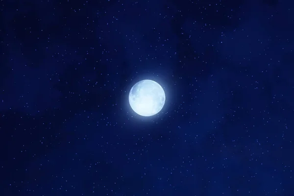 満月と天の川の星は暗い青空に — ストック写真