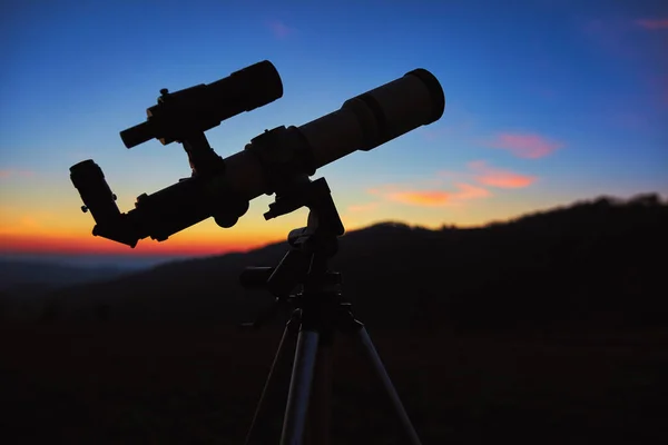 Astronomy Telescope Observing Night Sky Moon Planets Stars Meteors — стоковое фото