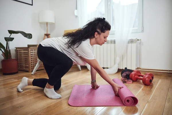 Frauentraining Wohnzimmer Training Hause — Stockfoto