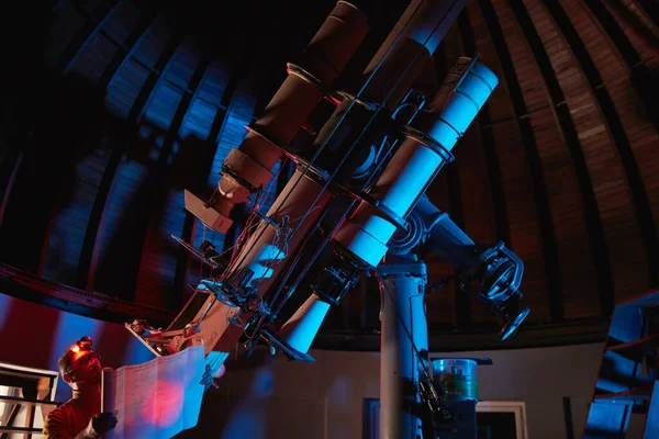 Astronomer Big Astronomical Telescope Observatory Doing Science Research Space Celestial — Stock fotografie