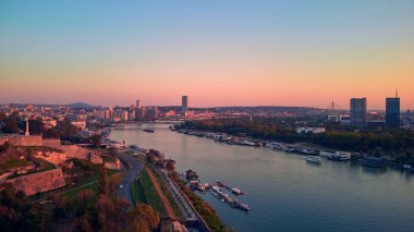Belgrad nehirleri ve şehir manzarasının havadan görünüşü, Sırbistan.