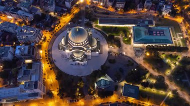 Sırbistan 'ın başkenti Belgrad' daki Saint Sava ve ortodoks kilisesinin sabah manzarası.